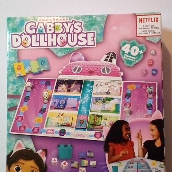 Gabby's Dollhouse Board Game - Picture 2 of 7